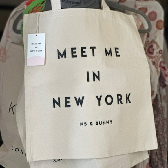 N5 & Sunny Handbags - N5 & Sunny Meet Me In New York Tote Bag NWT